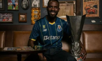 Porto relança camisola da conquista da Liga Europa