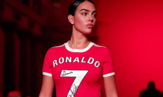 Inspirado no estilo da camisa de Ronaldo