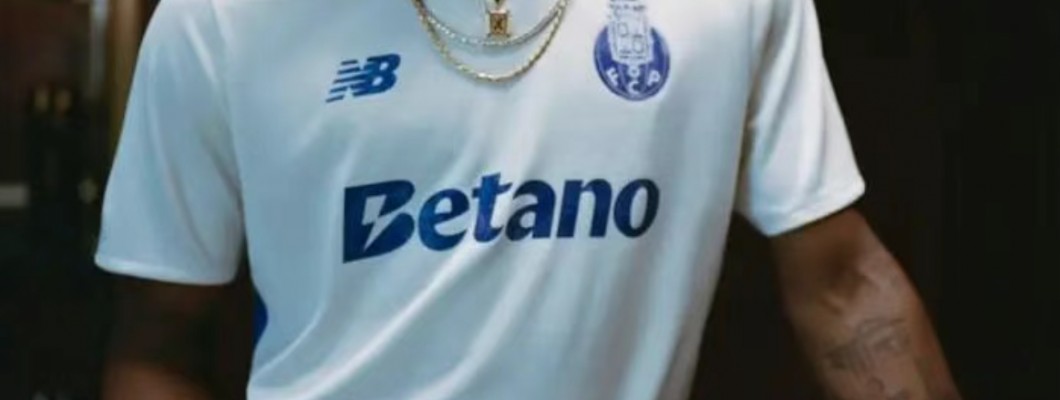 Porto lança terceira camisola alternativa