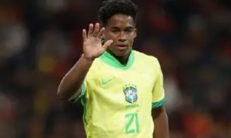 O sucessor de Ronaldo aparece