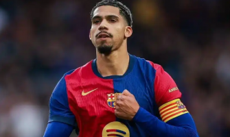 Capitão do Barça, Araujo, deve rumar ao Liverpool por empréstimo