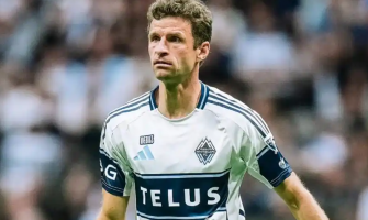 Jogadores estreantes na Bundesliga usarão distintivos comemorativos