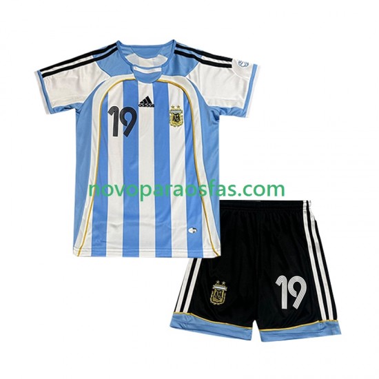 Camisolas Argentina Lionel Messi 19 Retro Criança Casa 2006 Manga Curta